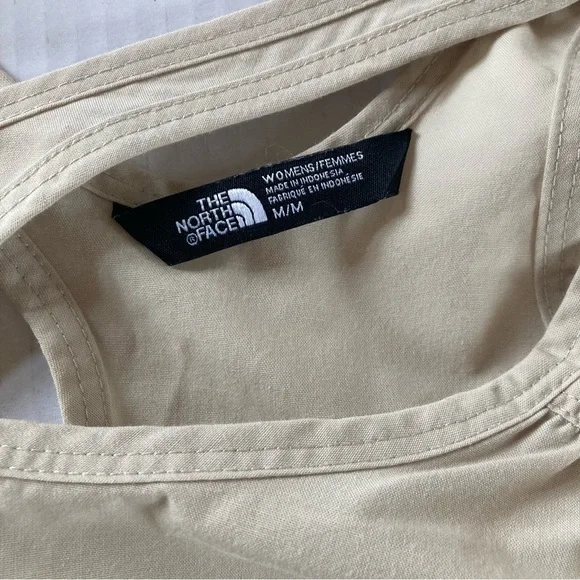 The North Face Sleeveless Blouse Size M NWOT - Picture 4 of 7